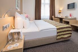 Las habitaciones de hotel pav incluyen televisor de pantalla plana para una comodidad mucho mayor, y los huéspedes best western hotel pav. Hotel Pav 64 1 1 3 Prices Reviews Prague Czech Republic Tripadvisor