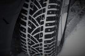 La cauciucurile de iarnă, riscul de explozie pe timp de vară este foarte mare, pentru că se încălzesc foarte puternic de la căldura emanată la frecarea cu asfaltul. Cand Èi In Ce SituaÈie Sunt Obligatorii Cauciucurile De IarnÄ Cricul Ro