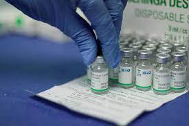 Desde china han arribado dos lotes de la vacuna de dos dosis desarrollada por la farmacéutica sinopharm y. Oms Aprueba Uso De Emergencia Contra Covid 19 De Una Vacuna China Por Primera Vez Reuters