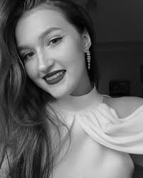 𝘱𝘢𝘶𝘭𝘪𝘯𝘦 🪷 (@q.piggy) • Instagram photos and videos