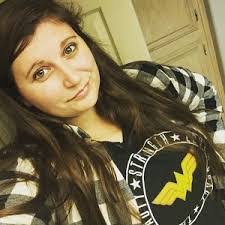 Kendra Johns's Instagram, Twitter & Facebook