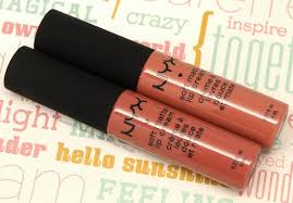 Initially, i thought it's going to be too coral on me when i received it and even when i was looking at the website and swatches online but, i ordered it still. Nyx Soft Matte Lip Cream Zurich Matte