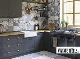 vloertegel briati decor vintagetegels interior de cocina cocina tradicional azulejo antiguo