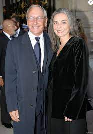 « patrice laffont est toujours actif, il est toujours producteur des chiffres et des lettres, il faut savoir qu'il a toujours ce poste. Patrice Laffont Et Son Epouse Valerie En 2007 Purepeople