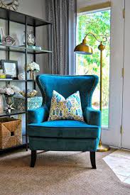 The backs of these chairs can be straight or curved, and their arms can be flat or rolled. 52 Awesome Blue Accent Chair Design Ideas And Inspiration Part 15 Idee Deco Salon Cocooning Decoration Chambre Deco Salon