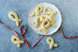 The cookie will turn out much prettier and more traditional in shape. Norwegian Christmas Cookies Berlinerkranser Outside Oslo