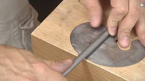 Either a very sharp edge or a small hook on the edge. How To Sharpen A Gooseneck Scraper The Wood Whisperer