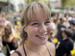 Efter tre år har jag äntligen tagit min kandidatexamen i interaktionsdesign  vid Linnéuniversitetet. Har varit så intressant och lärorikt. Vill tacka  mina fantastiska lärare och klasskamrater som…