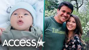 I know in my heart that she will forge her own path. Bindi Irwin S Baby Girl Meets Animals At The Australia Zoo Youtube