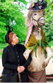 Maybe she was a nice person at the beginning, just the family. Bild Zu Emma Thompson Eine Zauberhafte Nanny Bild Emma Thompson Sticky Fingaz Filmstarts De