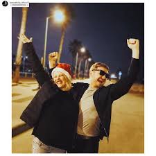 Joanna kulig i brad pitt zapozowali do wspólnego zdjęcia. Joanna Kulig Pozuje Z Bradem Pittem Obcisla Sukienka Podkreslila Jej Ciazowe Kraglosci