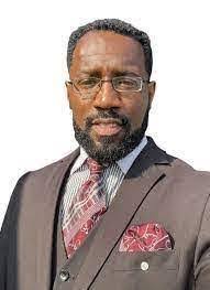 Allan Mallie's Instagram, Twitter & Facebook