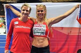Nikola ogrodníková na vyhlášení ankety atlet roku 2019. Musis Pres Prekazky Radi Ji Tetovani Jak Ogrodnikova Skakala Ke Stribru Idnes Cz