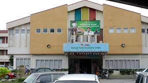 .hussein onn malaysia (uthm) formerly known as kolej universiti teknologi tun hussein onn tun hussein onn malaysia was rank 8 in ranking web of universities (webometrics) for malaysia universiti kebangsaan malaysia (ukm) (kuala lumpur. Kolej Tun Hussein Onn Ukm Mapio Net