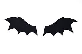 Une Chauve Souris Fabriquee Avec 1 Rouleau De Papier Toilette Aile De Chauve Souris Chauve Souris Creations D Halloween