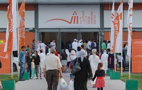 ويحل لكم أن تطعموهم من ذبائحكم. Sba