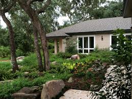 20 modest yet gorgeous front yards. Florida Landscape Architecture