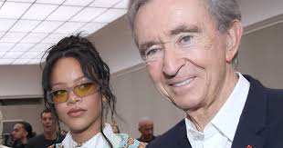 Bernard Arnault n'est plus l'homme le plus riche de France, des héritiers  français du luxe dont la maison possède des modèles légendaires sont  désormais en tête !