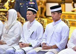 The royal family twitter account was not primarily responsible for putting information about the sussexes on twitter. Bruneiroyalfamily On Instagram His Majesty Sultan Haji Hassanal Bolkiah Mu Izzaddin Waddaulah Ibni Al Marh My Prince Charming Mateen Bolkiah Pangeran Mateen