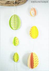 Auf din apapier ausdrucken und die vorgegebenen konturen mit der. Ostereier Basteln Aus Papier Bastelnmitkids