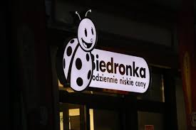 Produkt, który trafi do sklepów popularnej sieci, pozwoli nam snuć uprawdopodobnione media zalała dziś fala wpisów o tym, że jeronimo martins polska wprowadzi do sieci sklepów biedronka testy na koronawirusa. 0ykommmqwtzfdm