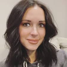 Lacey Duncan's Instagram, Twitter & Facebook