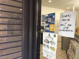 Bureau de poste ouvert le samedi après midi. A Reims La Poste Ferme Plusieurs Bureaux