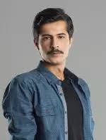 İsmail hacıoğlu 2016 yılında evlendiği ikinci eşi duygu kumarki ile boşanma kararı aldı. Ismail Hacioglu Movies And Tv Series
