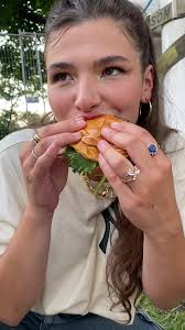 Sarah Lemoine Burger