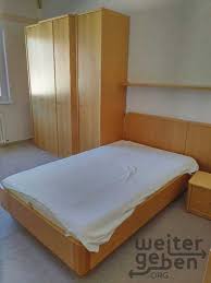 Das schlafzimmer der frau mit hellen möbeln und vielen büchern. Schlafzimmer Spende In Berlin Weitergeben Org