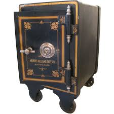 Antique Industrial Cast Iron Safe With Cabinet Taller One For Bedside Table Or End Table Antique Safe Industrial Furniture Diy Industrial Furniture