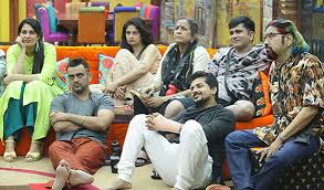 He did his course from. Bigg Boss Marathi Written Update April 21th 2018 Weekend Cha Dav Usha Nadkarni Bhushan Kadu Aarti Solanki And Anil Thatte In The Danger Zone Times Of India