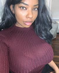 Rachel Storms's Instagram, Twitter & Facebook