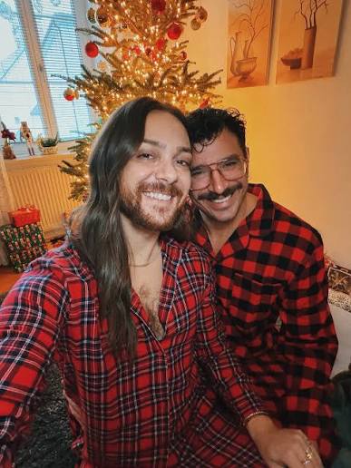 Mein persönliches Weihnachtswunder: Steven in einem Christmas Pyjama zu  sehen 👀🎅🏼🥹 zum ersten Mal! 🤌🏼 ich wünsche euch allen ein schönes  Weihnachtsfest und schöne Feiertage! Egal ob ihr alleine oder m