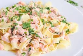 Tagliatelles Au Saumon Et Citron Ww Plat Et Recette Recette Tagliatelle Saumon Tagliatelles Au Saumon Pates Au Saumon Fume
