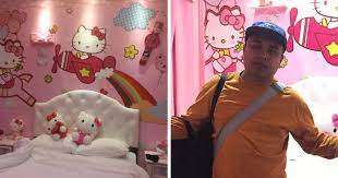 If you're a fan of hello kitty then you'll want to check out the hello kitty themed hotel room at the keio plaza hotel in tokyo, japan! Malaysian Man Epicly Trolled By His Wife After She Booked Him A Hello Kitty Themed Room In Melaka World Of Buzz