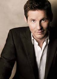 Micah Leonard's Instagram, Twitter & Facebook