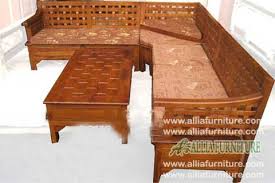 Kursi tamu minimalis modern murah dari kayu jati jepara model desain set ruang sofa dan meja nakas mewah dan klasik terbaru 2020 harga murah yang cocok untuk menyambut para tamu anda dir rumah maupun di kantor. Kursi Meja Tamu Minimalis Sudut Grap Allia Furniture
