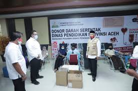Masing masing dari unsur tenaga kesehatan pejabat di. Keluarga Besar Dinas Pendidikan Se Aceh Kumpulkan 362 Kantong Darah