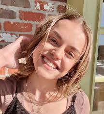 Lynn Boyett's Instagram, Twitter & Facebook