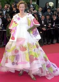 World S Worst Wedding Dresses Star Tilda Swinton Isn T Just Sporting The World S Worst Dress Bad Dresses Nice Dresses Worst Wedding Dress