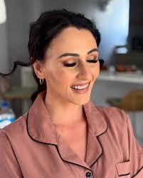 S U Z E T T E E R A S M U S M U A (@makeupby_zet) · Instagram 照片和视频