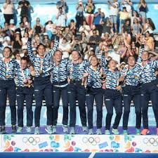 El primer día de los juegos olímpicos en buenos aires el equipo de basquet tras ganar el partido. Juegos Olimpicos De La Juventud Con Garra Y Juego Las Leoncitas Se Llevaron La Final Y Son De Oro