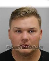 DAMIEN WALTER GIENAPP Arrest Record & Booking Info