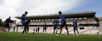 Últimas noticias sobre rayo vallecano. Rayo Vallecano Fans Boycott Season Tickets As Protests Intensify Football Espana