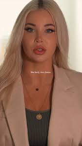 Elena Joyner's Instagram, Twitter & Facebook