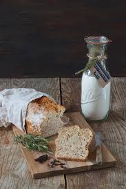 Backmischungen im glas sehen hübsch aus und machen es auch anfänger*innen leicht, kuchen geschenke selber machen: Backmischung Mediterranes Brot Sweets Lifestyle