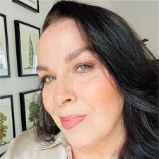 Tracy Bolin's Instagram, Twitter & Facebook