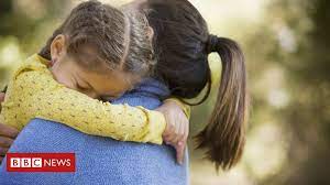 Me arrependo de ser mãe, não da minha filha': as mulheres com sentimentos  negativos sobre a maternidade - BBC News Brasil