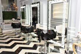 Nyc Best Salons 5 Amazing Nyc Salons With 5 Brand New Treatments Hair Salon Interior Nyc Salon Beauty Salon Decor